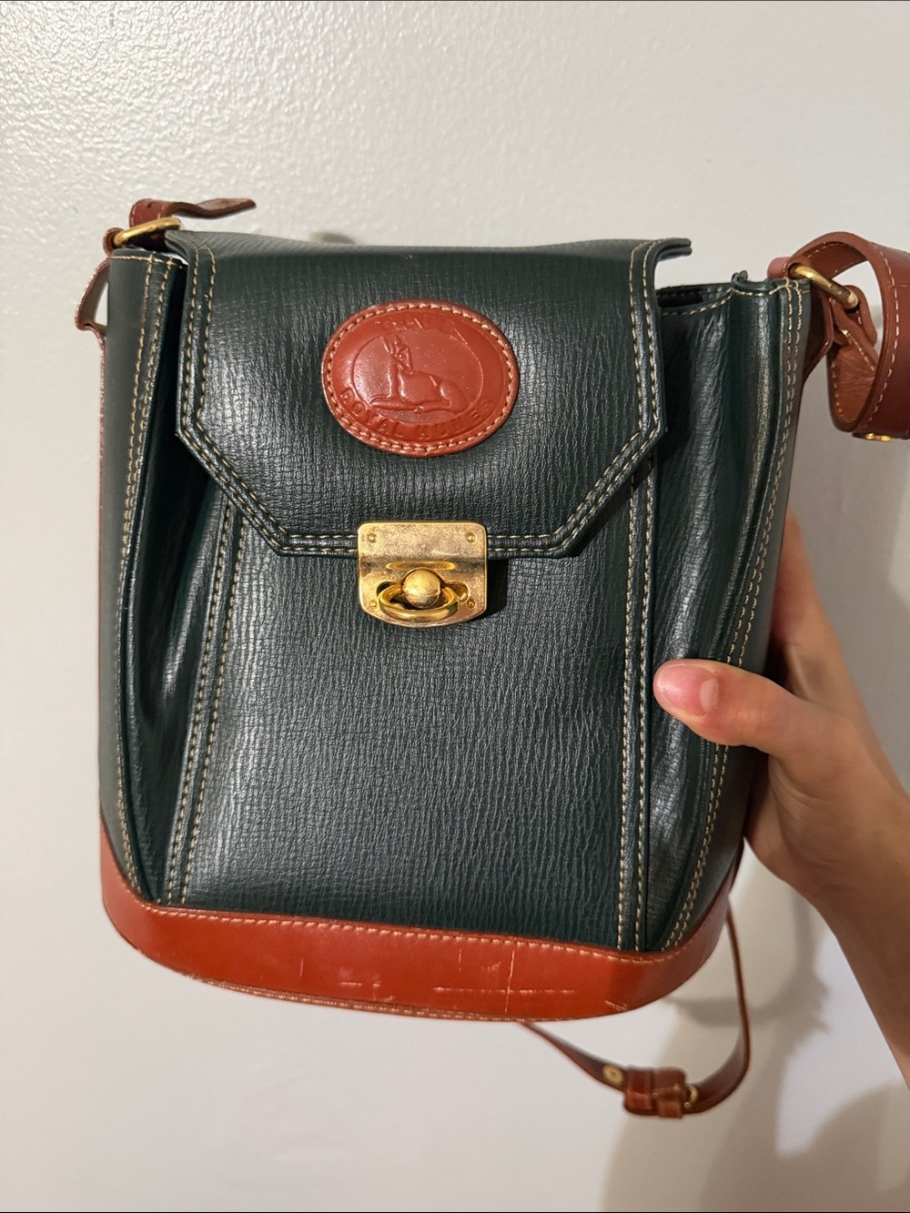 vintage crossbody bag from the brand Club Royal Hunter.